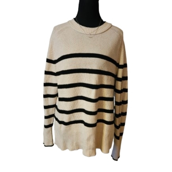 a new day Sweaters - A New Day Medium Womens Cream And Black Crew Neck Sweater